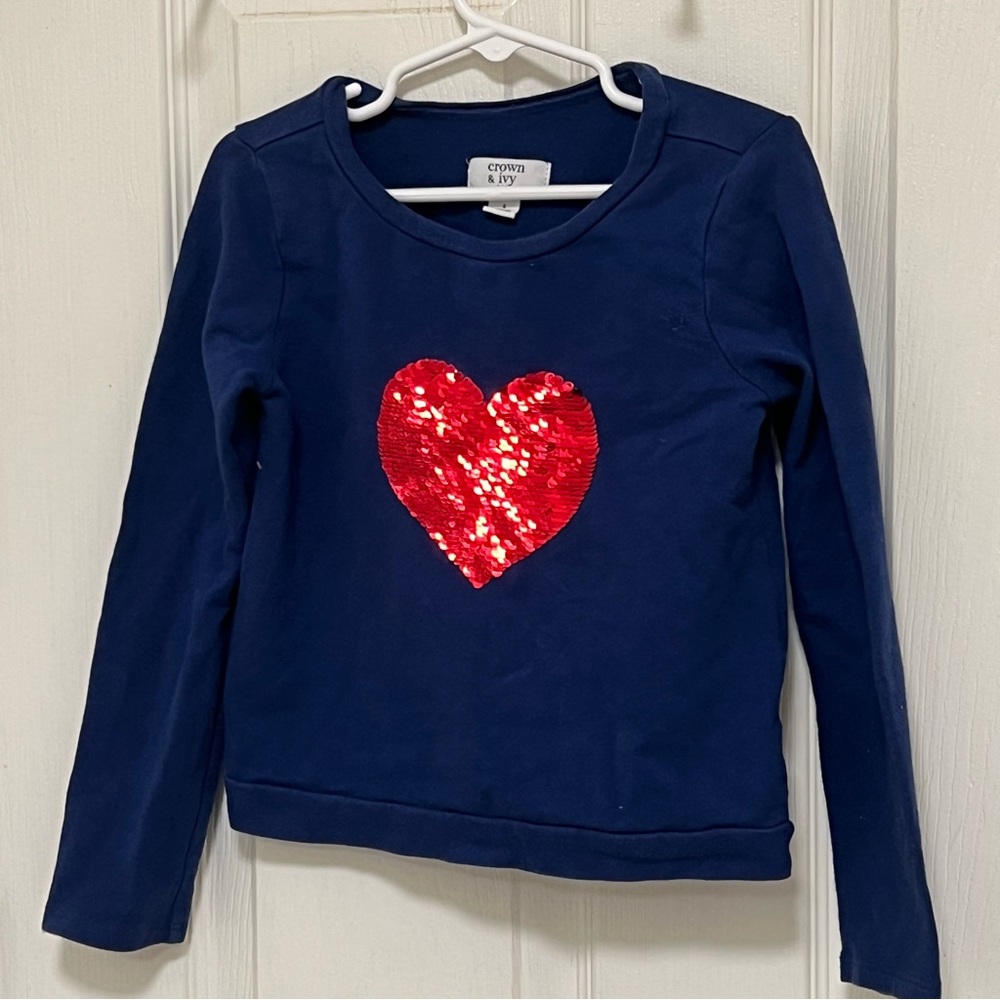 Crown & Ivy Kids Sequined Heart Top Size 6